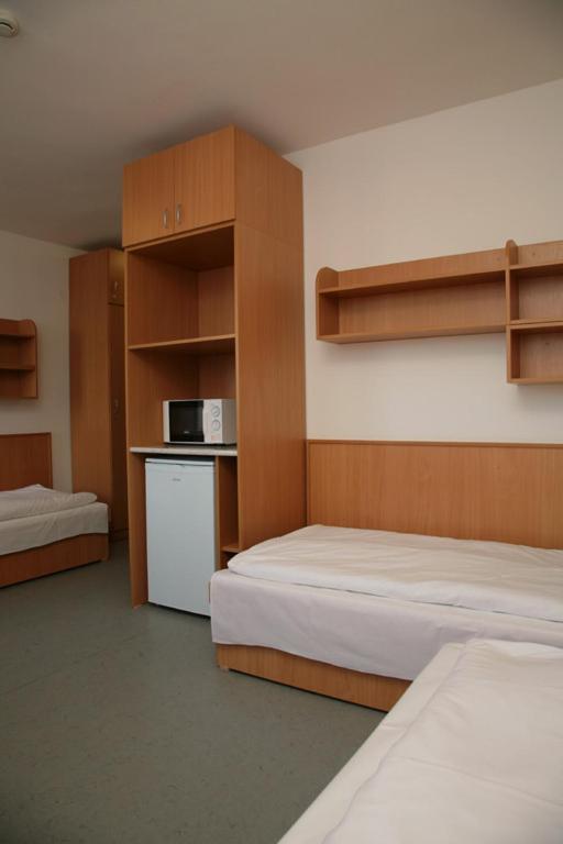 Imola Hostel Eger Cameră foto