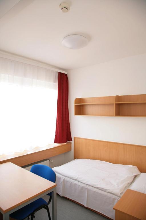Imola Hostel Eger Cameră foto