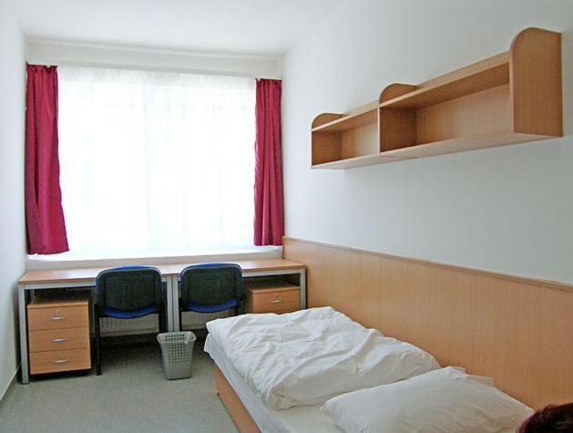 Imola Hostel Eger Cameră foto