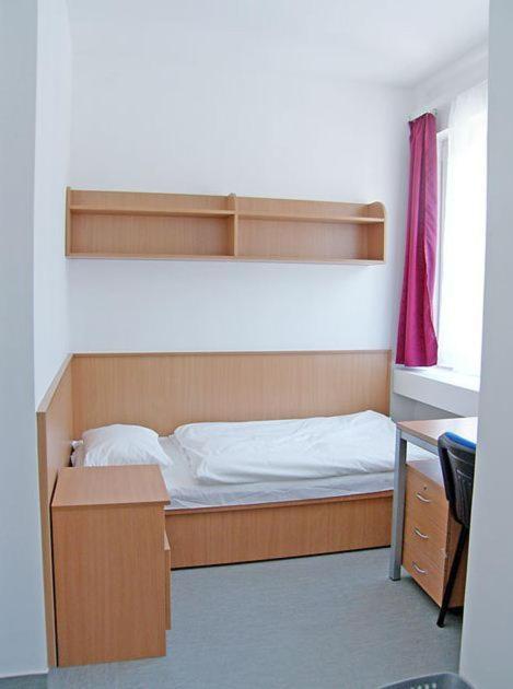 Imola Hostel Eger Cameră foto